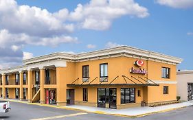 Econo Lodge Savannah Midtown